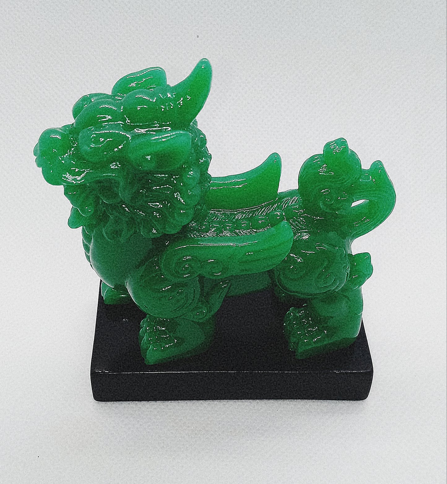 Dragón de jade chino verde