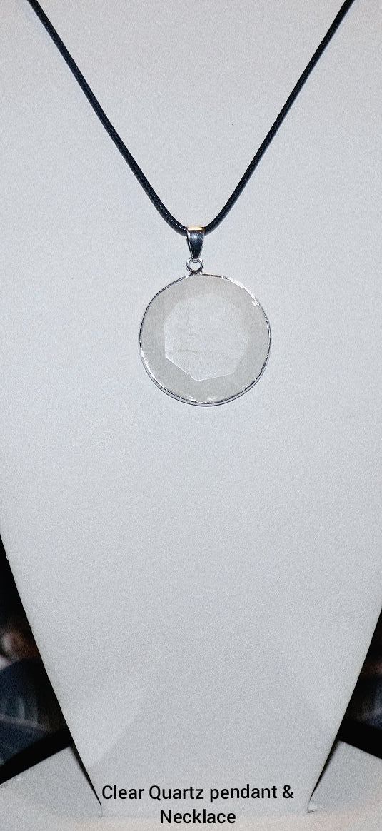 Colgante y collar de cuarzo transparente