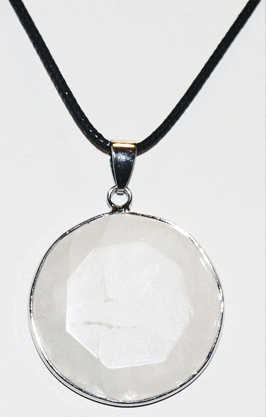 Colgante y collar de cuarzo transparente