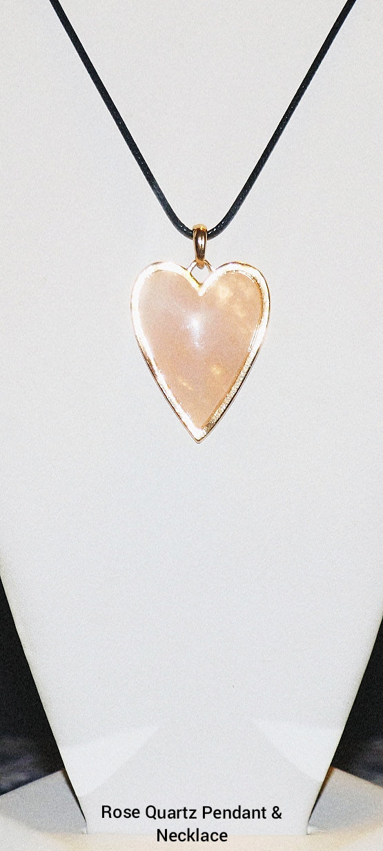 Colgante y collar de cuarzo rosa