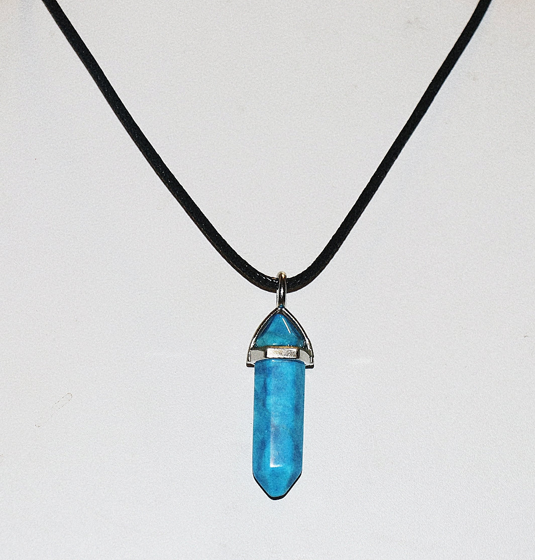 Colgante y collar de howlita