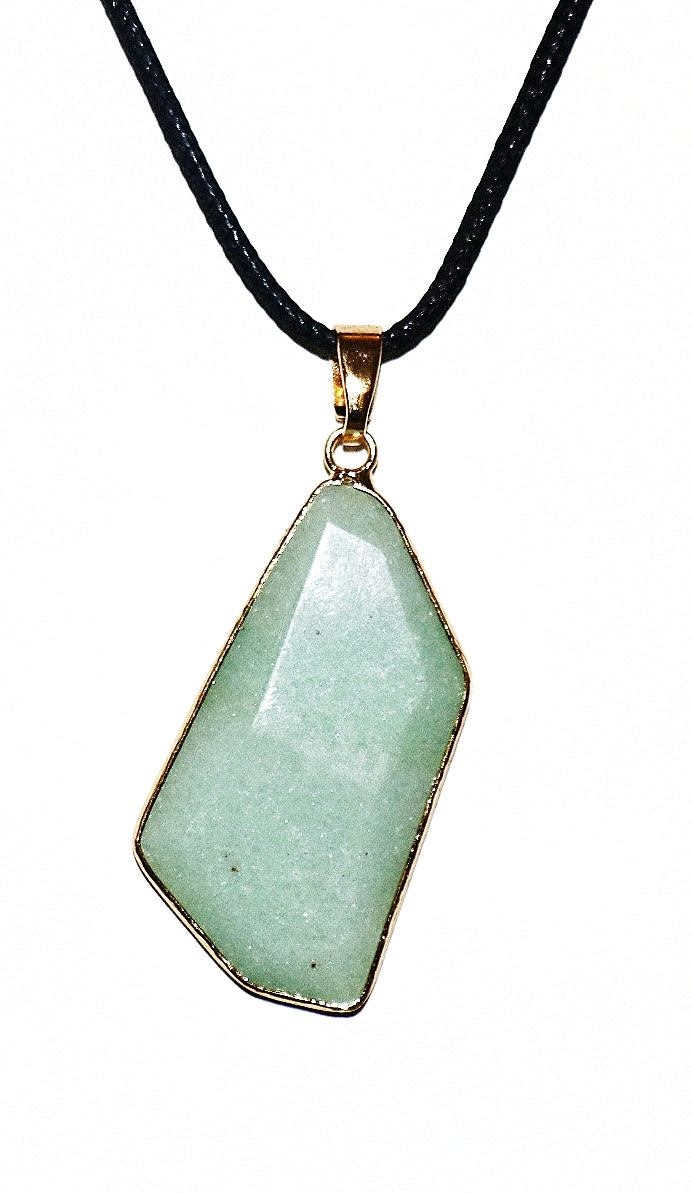 Colgante y collar de aventurina verde