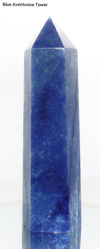 Torre de piedras preciosas de aventurina azul
