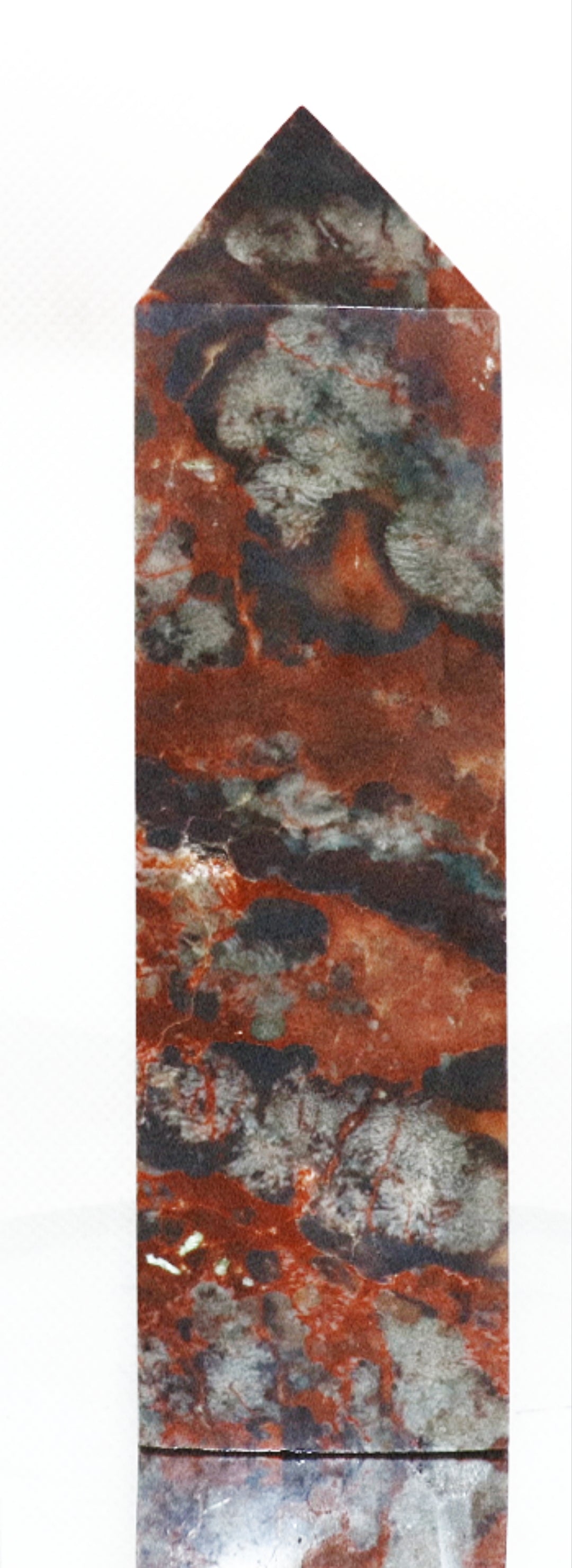 Torre de piedras preciosas de ágata con forma de dinero poco común