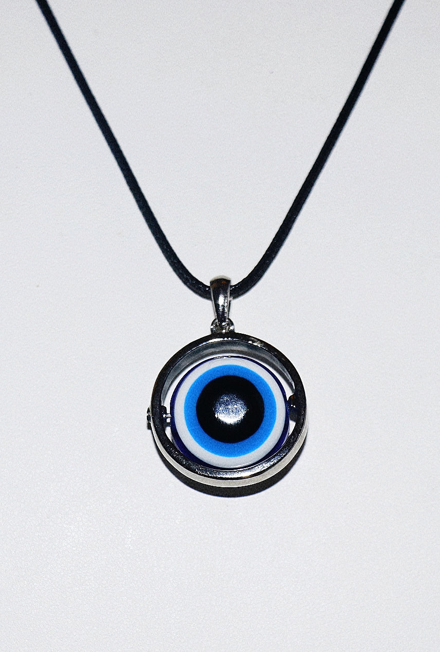 Colgante y collar circulares de mal de ojo