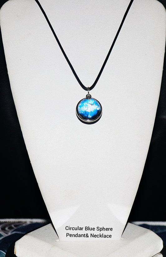 Colgante y collar con esfera circular azul