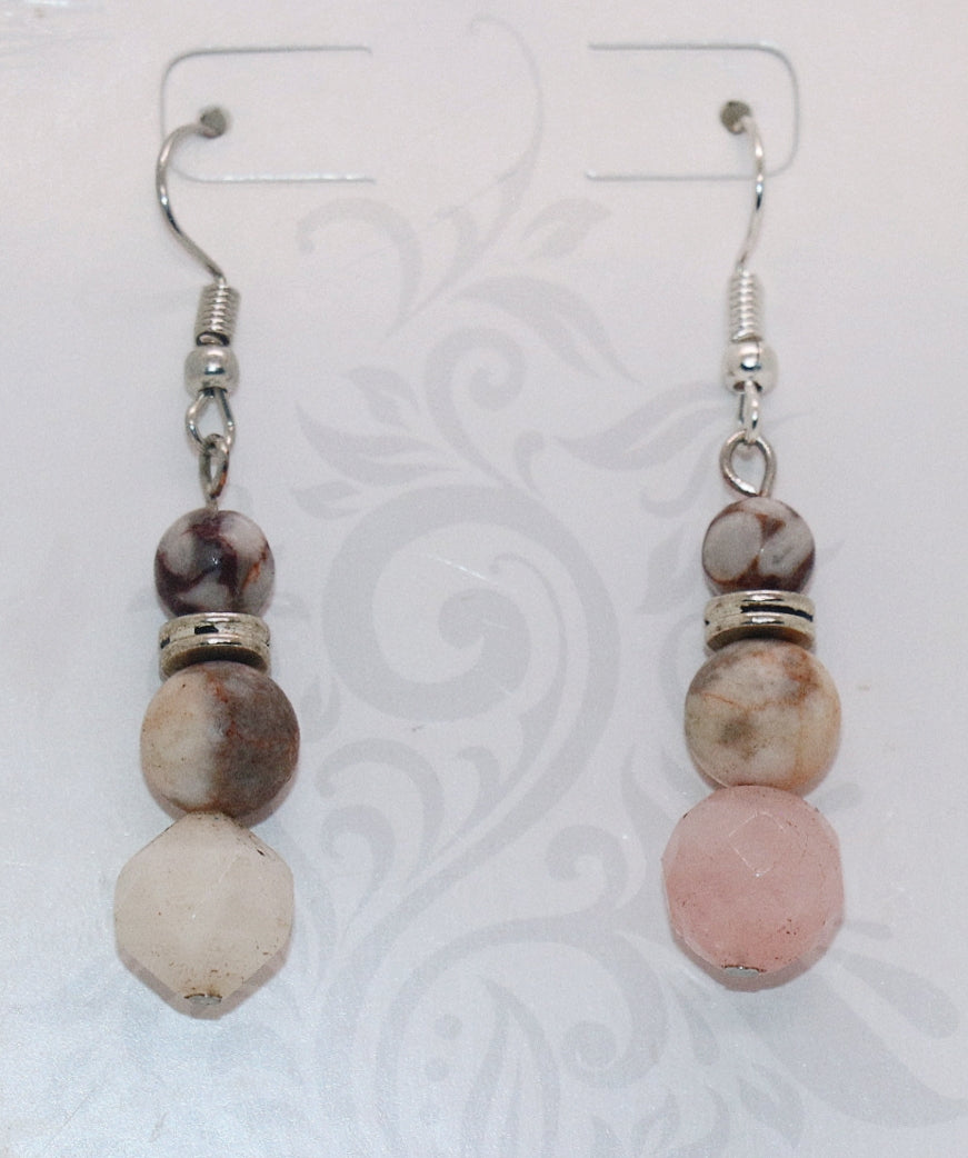 Pendientes con piedras preciosas de cuarzo rosa y jaspe cebra