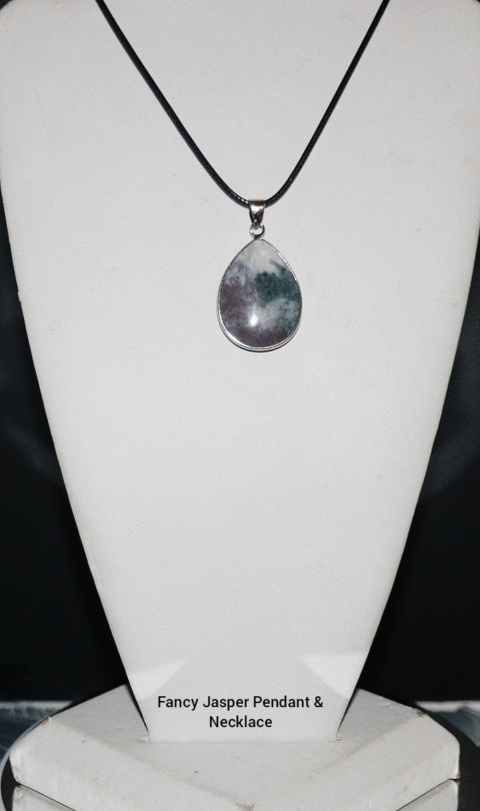 Colgante y collar de jaspe de lujo