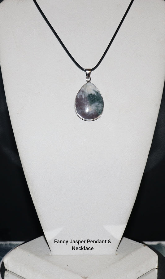 Colgante y collar de jaspe de lujo