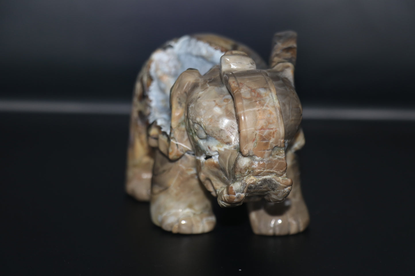 Rare Volcanic Agate With UV Light Reaction eaction Gemstone Druzy Carved Elephant