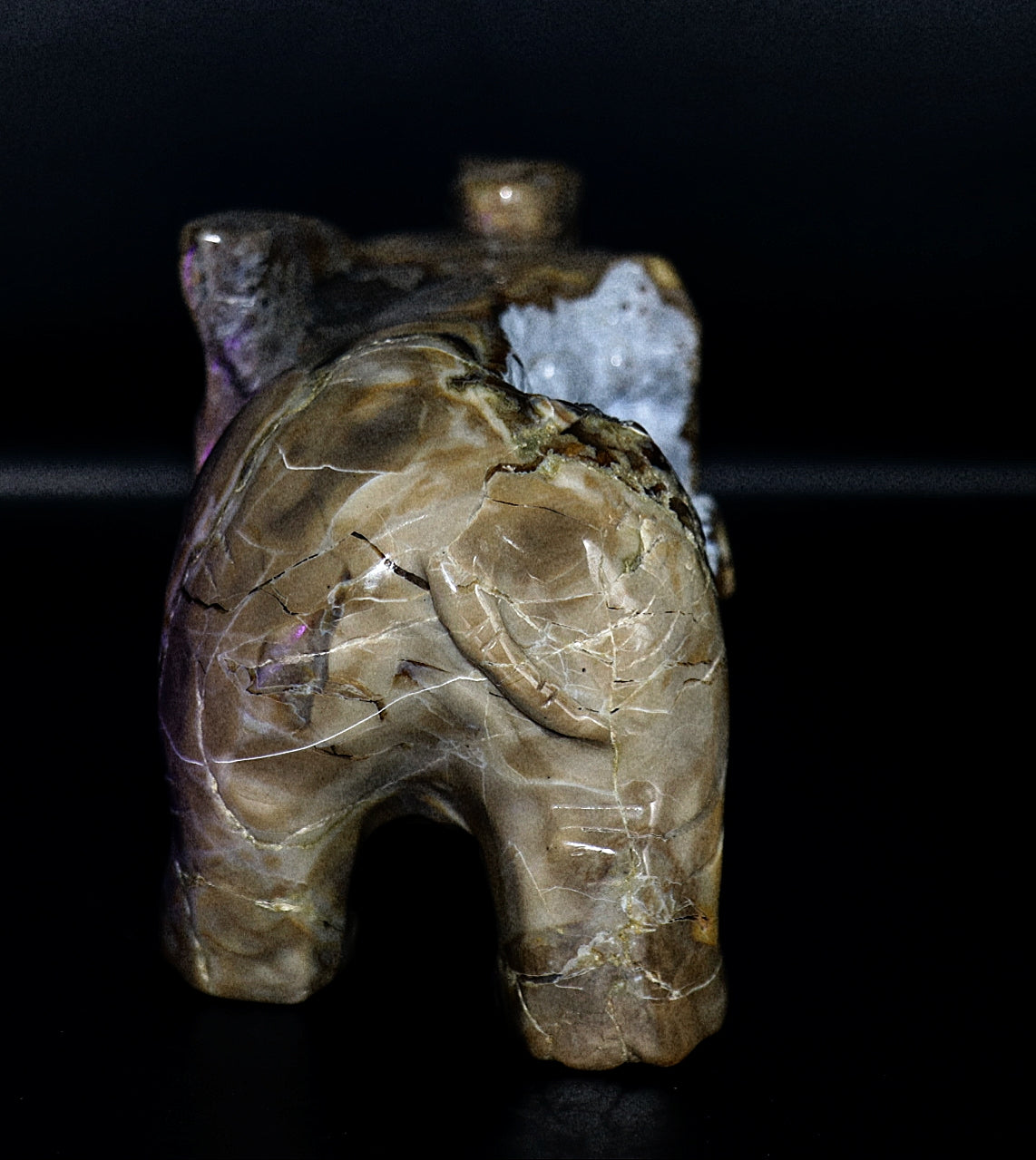 Rare Volcanic Agate With UV Light Reaction eaction Gemstone Druzy Carved Elephant