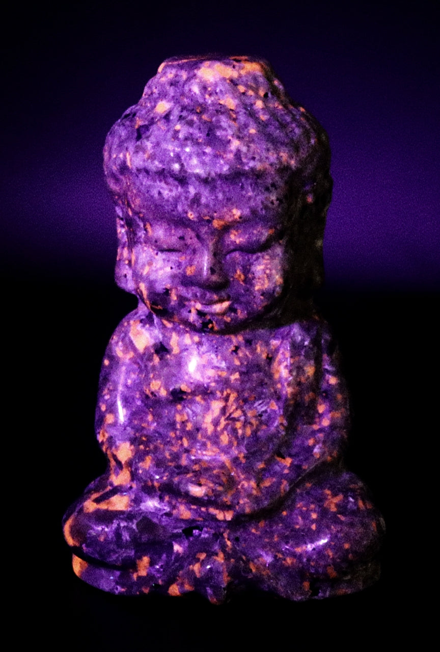 Yooperlite UV Light Shine Gemstone Curved Buddha Meditating